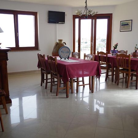 B&B La Pineta Сант'Антьоко Екстер'єр фото
